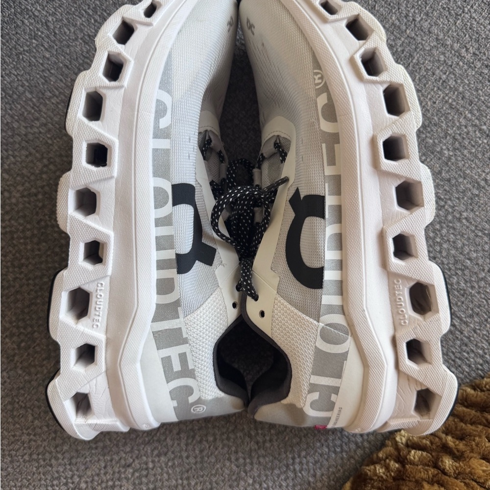 On Cloudmonster White